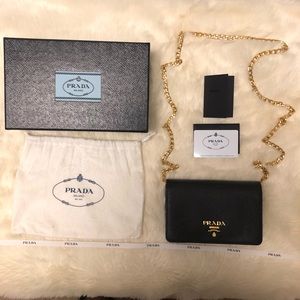 💯 Authentic Prada Saffiano Lux Purse